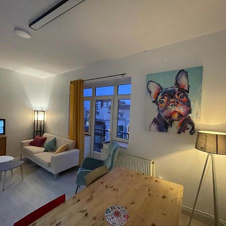 Newborn Center Hostel All Day Free Coffee Pristina Eksteriør billede