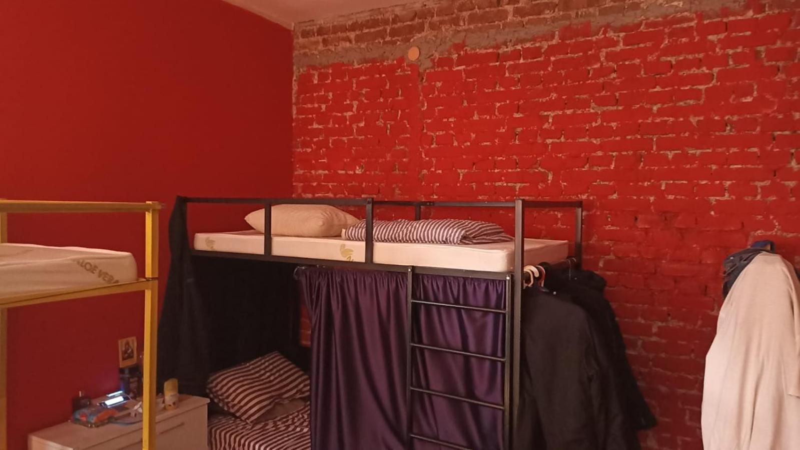 Newborn Center Hostel All Day Free Coffee Pristina Eksteriør billede