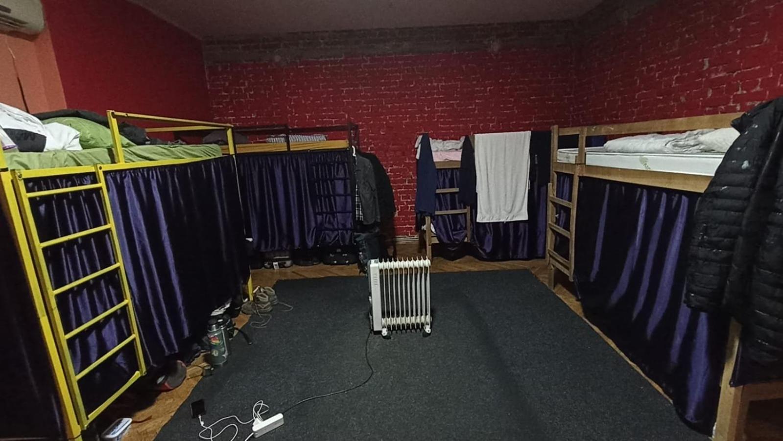 Newborn Center Hostel All Day Free Coffee Pristina Eksteriør billede